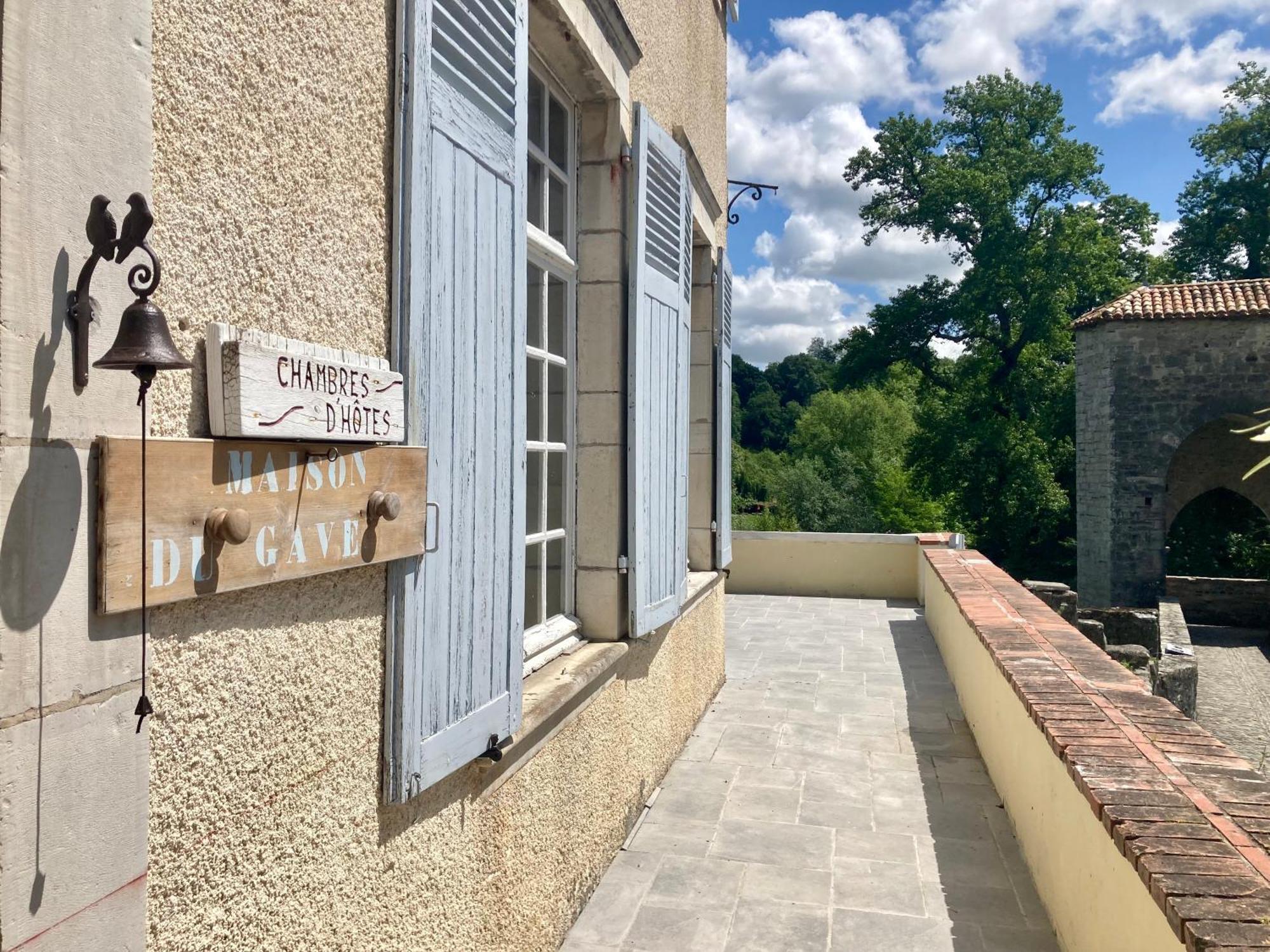 Maison Du Gave Sauveterre-de-Bearn Exterior foto
